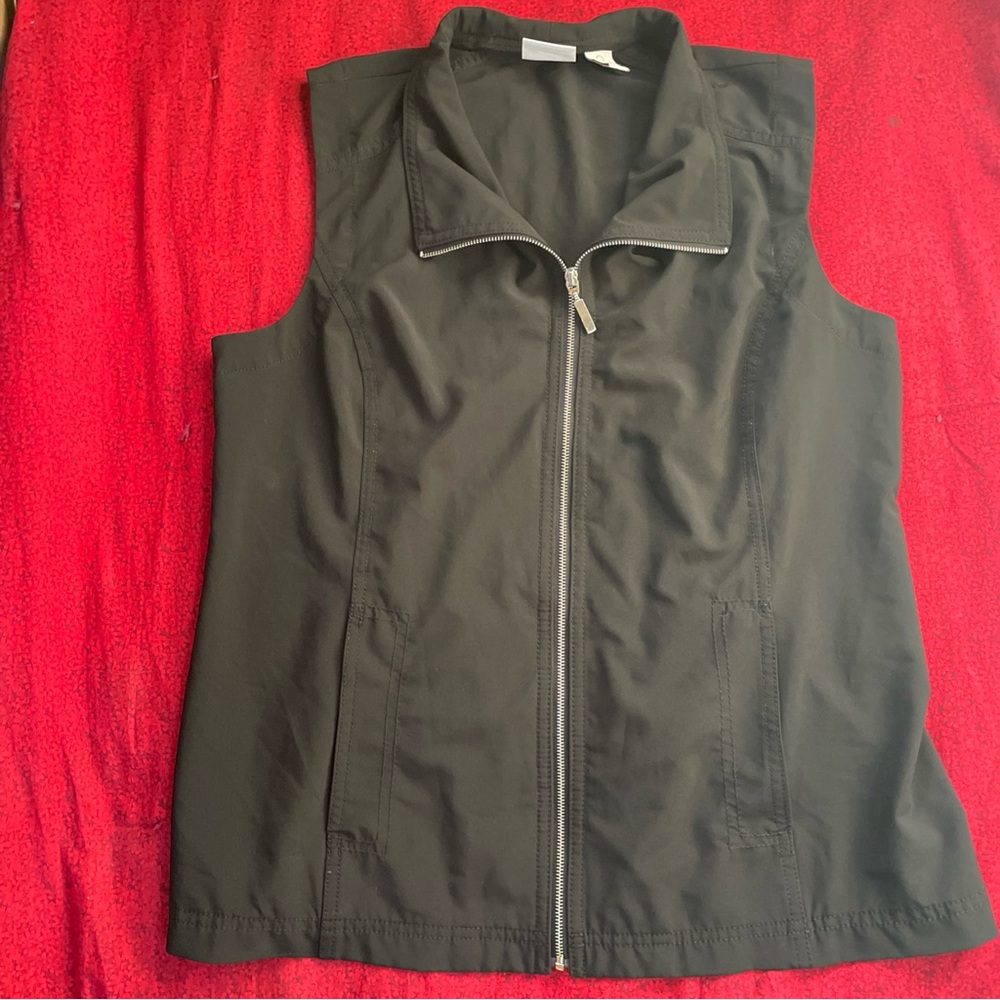 Chico's Black Zip-Up Vest‎